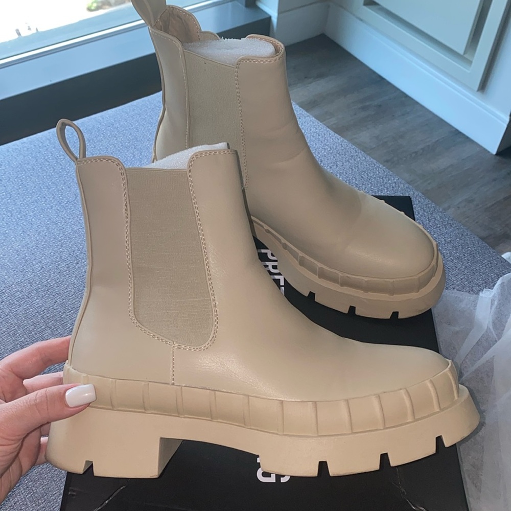Cream Chunky Style boots